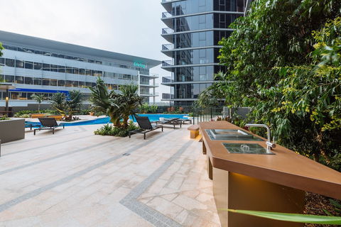 Airtrip Apartments On Cordelia - Accommodation Noosa 0