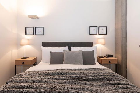 Luxury East Melbourne Apartment - Accommodation Noosa 3