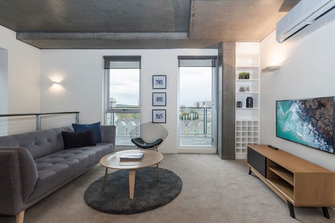 Luxury East Melbourne Apartment - Accommodation Noosa 7