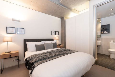 Luxury East Melbourne Apartment - Accommodation Noosa 6