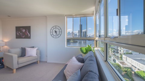 Riverfront In New Farm & Brisbane - Accommodation Noosa 3