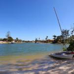 Anjuna 2 2 BDRM Budget Stay On Canal - Accommodation Noosa 0