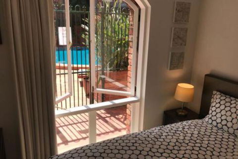 Little Bourke Street - Accommodation Noosa 2