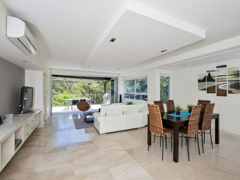 The Domain - Accommodation Noosa 2
