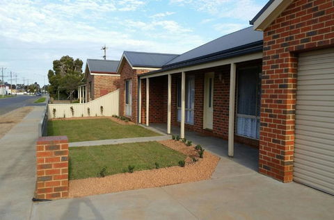 Numurkah Apartments The Saxton - Accommodation Noosa 3