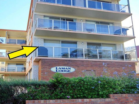 1 Laman Lodge 15 Laman Street Stunning Air Conditioned Unit With Water Views & WIFI - Accommodation Noosa 3