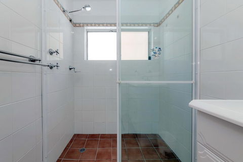 Sunset Towers Unit 2 / 25 Donald Street - Accommodation Noosa 0