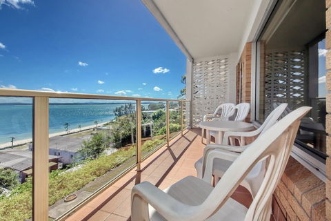 Quarterdeck Unit 3 / 12 Magnus Street - Accommodation Noosa 6