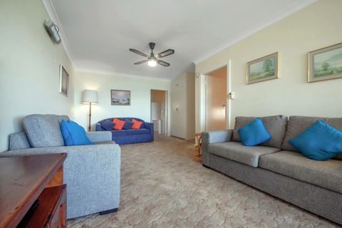 Quarterdeck Unit 3 / 12 Magnus Street - Accommodation Noosa 3