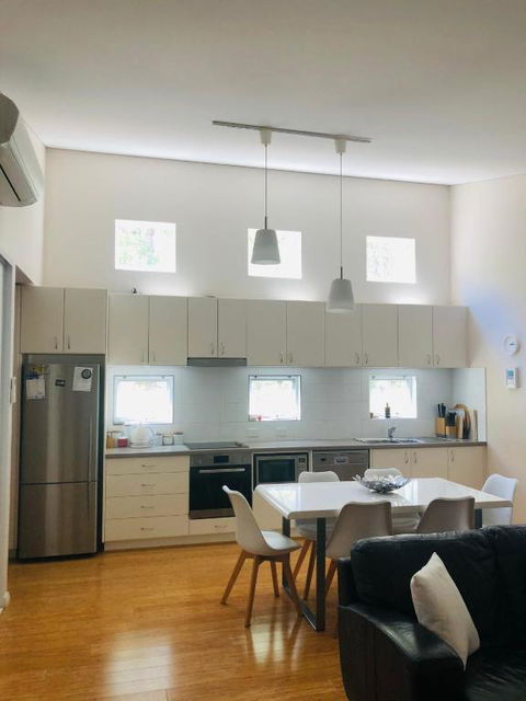 On The Edge Of The Forest - Accommodation Noosa 2