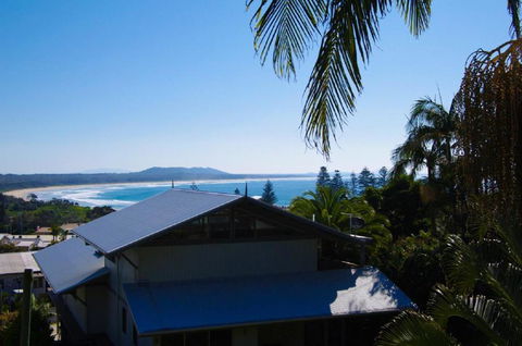 LaMaison De Shines 13 Dulconghi Street - Accommodation Noosa 5