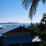 LaMaison De Shines 13 Dulconghi Street - Accommodation Noosa 0
