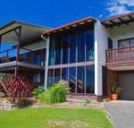 Barrels Beach House 28 Dulconghi Street - Accommodation Noosa