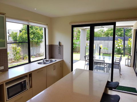 SONOMA On The River - Accommodation Noosa 2