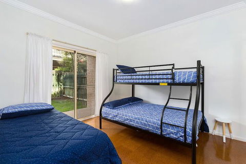 Orient Express To The Beach - Accommodation Noosa 3