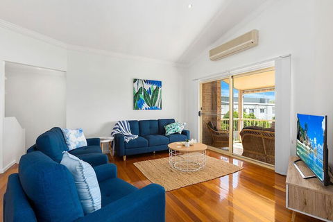 Orient Express To The Beach - Accommodation Noosa 5