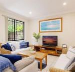 2 / 11a Christmas Bush Avenue fantastic townhouse close to Dutchies Beach - Accommodation Noosa
