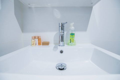 2bed2bath APT At Wolli Creek+p Close To Airport - Accommodation Noosa 1