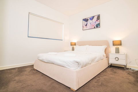 2bed2bath APT At Wolli Creek+p Close To Airport - Accommodation Noosa 0