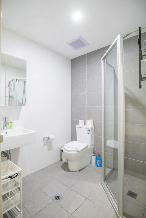 2bed2bath APT At Wolli Creek+p Close To Airport - Accommodation Noosa 2