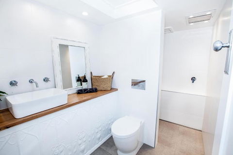Corella Studio Apartment In Raffetys Resort - Accommodation Noosa 5