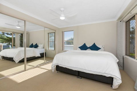 Beachfront On Marine - Accommodation Noosa 7