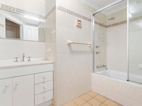 56 Bay Parklands 2 Gowrie Ave Ground Floor Air Conditioned & Foxtel - Accommodation Noosa 5