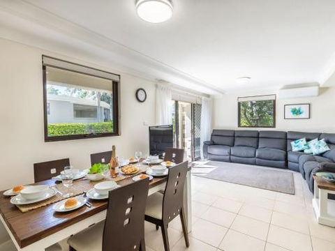 16 Carindale 19 23 Dowling St. Ground Floor Foxtel Pool & Tennis Court - Accommodation Noosa 0