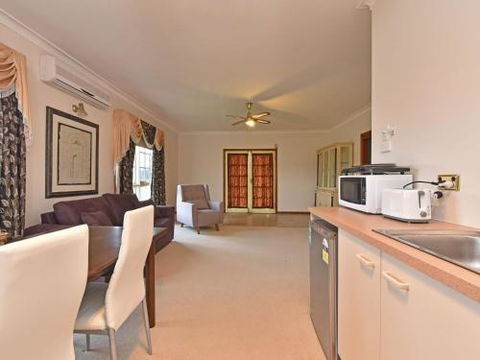 Wine Country Homestead 1br Studio - Accommodation Noosa 1