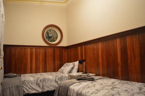 Gargoyle Lodge - Accommodation Noosa 5