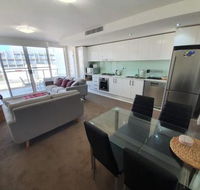 just listed Bolton St. 1br 350m walk to Newcastle beach  Wifi end Eand - Accommodation Noosa