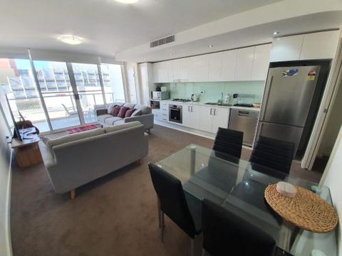 (just Listed) Bolton St. 1br 350m Walk To Newcastle Beach +++ Wifi End Eand - Accommodation Noosa 0
