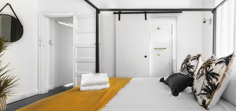 Beach Cottage In Bondi - Accommodation Noosa 0