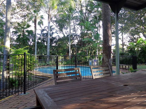 Forest Lodge Apartments - Accommodation Noosa 2