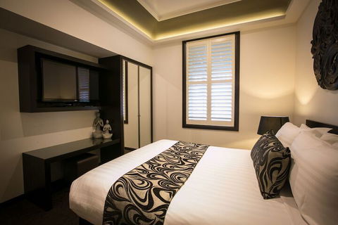 Gallery Apartments - Accommodation Noosa 7