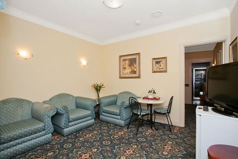 Merton Manor Exclusive Bed And Breakfast - Accommodation Noosa 5