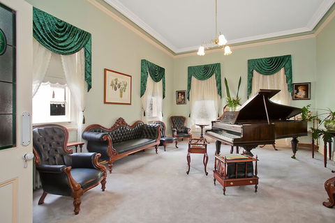 Merton Manor Exclusive Bed And Breakfast - Accommodation Noosa 4