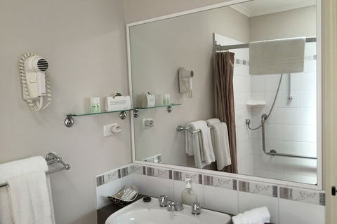 The Noble Grape Guesthouse - Accommodation Noosa 6