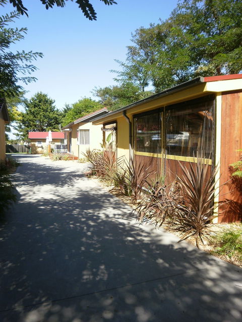 Kickback Cottages - Accommodation Noosa 2