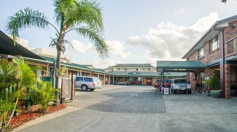 Arabella Motor Inn - Accommodation Noosa 0