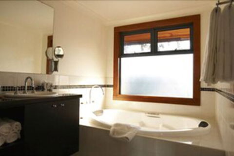 Lazy River Boutique Bed & Breakfast - Accommodation Noosa 3