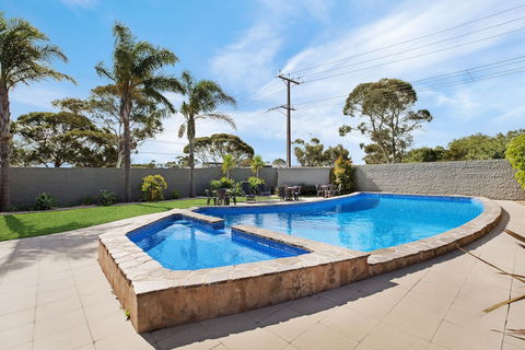 Adelaide Road Motor Lodge - Accommodation Noosa 1