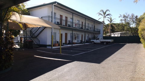 Central Point Motel - Accommodation Noosa 2