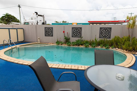 Lantern Motor Inn - Accommodation Noosa 3