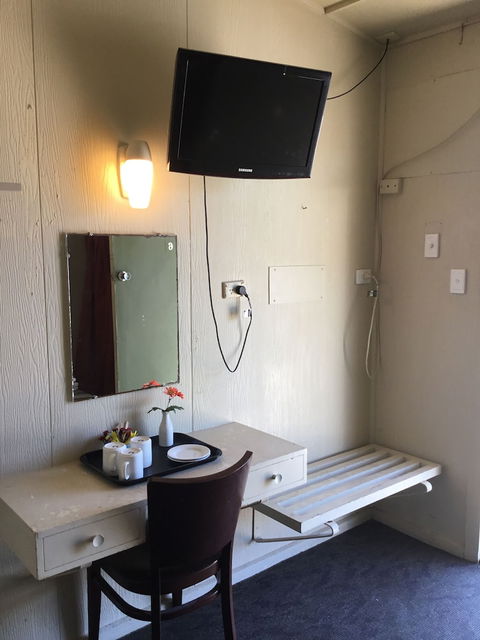 Kooyong Hotel - Accommodation Noosa 4