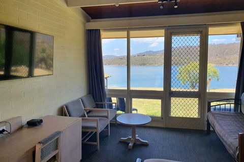 Lake Jindabyne Hotel - Accommodation Noosa 7