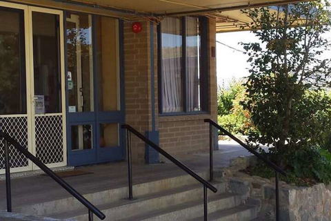 Lake Jindabyne Hotel - Accommodation Noosa 3