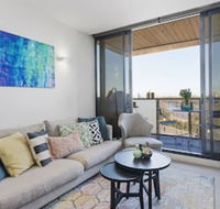 LAURENT Views of MCG  Yarra River  Fed Square - Accommodation Noosa