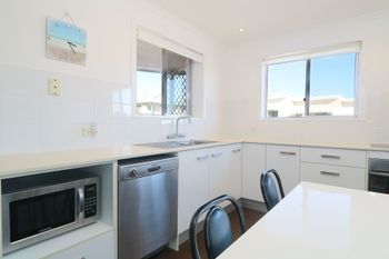 10 / 39 Kingscliff Street - Accommodation Noosa 1