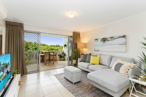 City Stadium Apartment On The Riverfront - Accommodation Noosa 4